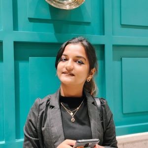 Meet your Posher, Agnisha